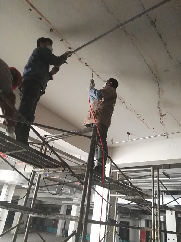淮北金御華府地下室裂縫注漿、堵漏